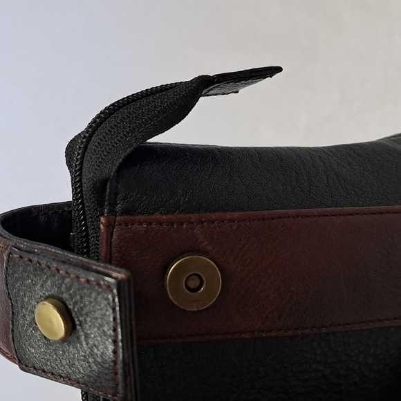 BESSEL Black & Brown Genuine Leather Shoulder Bag – Multi-Pocket, Brass Hardware - Picture 3 of 11